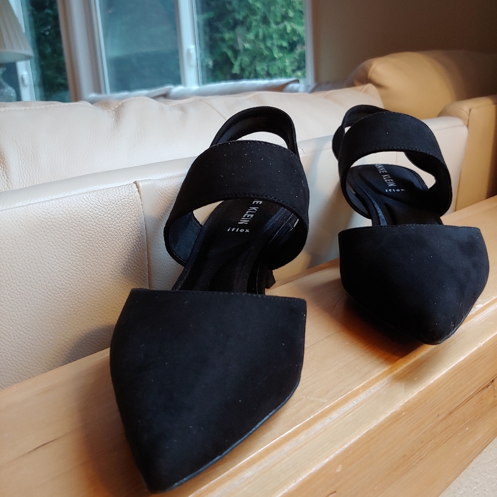Anne Klein Size 9 Black Iflex Sling Back Pumps